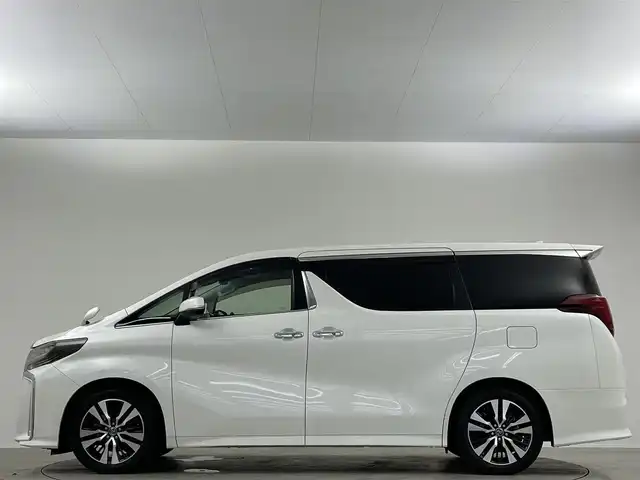 トヨタ アルファード S Cパッケージ 埼玉県 2018(平30)年 2.2万km ホワイトパールクリスタルシャイン サンルーフ　１２．８型後席　ＡＬＰＩＮＥ１１型ナビＴＶ　温シート　エアシート　両側電動スライドドア　Ｂカメラ　パワーシート　パワーバックドア　三眼ＬＥＤヘッドライト　追従走行　ＥＴＣ　ＢＴ