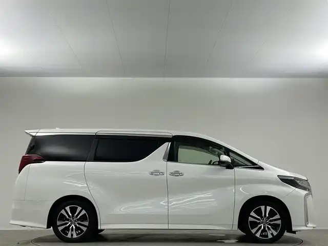トヨタ アルファード S Cパッケージ 埼玉県 2018(平30)年 2.2万km ホワイトパールクリスタルシャイン サンルーフ　１２．８型後席　ＡＬＰＩＮＥ１１型ナビＴＶ　温シート　エアシート　両側電動スライドドア　Ｂカメラ　パワーシート　パワーバックドア　三眼ＬＥＤヘッドライト　追従走行　ＥＴＣ　ＢＴ