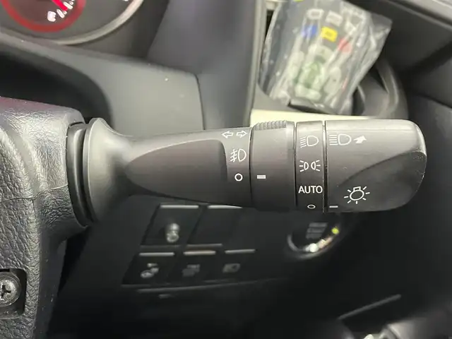 トヨタ アルファード S Cパッケージ 埼玉県 2018(平30)年 2.2万km ホワイトパールクリスタルシャイン サンルーフ　１２．８型後席　ＡＬＰＩＮＥ１１型ナビＴＶ　温シート　エアシート　両側電動スライドドア　Ｂカメラ　パワーシート　パワーバックドア　三眼ＬＥＤヘッドライト　追従走行　ＥＴＣ　ＢＴ