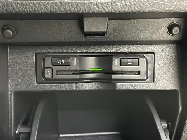 トヨタ アルファード S Cパッケージ 埼玉県 2018(平30)年 2.2万km ホワイトパールクリスタルシャイン サンルーフ　１２．８型後席　ＡＬＰＩＮＥ１１型ナビＴＶ　温シート　エアシート　両側電動スライドドア　Ｂカメラ　パワーシート　パワーバックドア　三眼ＬＥＤヘッドライト　追従走行　ＥＴＣ　ＢＴ