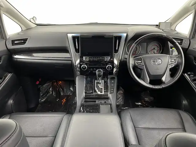 トヨタ アルファード S Cパッケージ 埼玉県 2018(平30)年 2.2万km ホワイトパールクリスタルシャイン サンルーフ　１２．８型後席　ＡＬＰＩＮＥ１１型ナビＴＶ　温シート　エアシート　両側電動スライドドア　Ｂカメラ　パワーシート　パワーバックドア　三眼ＬＥＤヘッドライト　追従走行　ＥＴＣ　ＢＴ