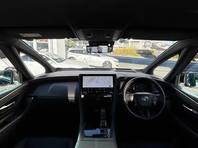 トヨタ ヴェルファイア ハイブリット Z プレミア 熊本県 2023(令5)年 0.4万km ブラック ワンオーナー/ムーンルーフ/トヨタチームメイト/両側パワースライドドア/純正13.2インチナビ/【フルセグTV/Bluetooth/Miracast/HDMI】/パノラミックビューモニター/デジタルインナーミラー/レーダークルーズコントロール/プリクラッシュセーフティー/フロントクロストラフィックアラート/リヤクロストラフィックアラート/リヤカメラディテクション/レーンディパーチャーアラート/レーンチェンジアシスト/プロアクティブドライビングアシスト/後方車両接近告知/パーキングサポートブレーキ/ロードサインアシスト/ブラインドスポットモニター/パーキングサポートブレーキ/ヘッドアップディスプレイ/クリアランスソナー/おくだけ充電/パドルシフト/ブレーキホールド/1/2列目パワーシート/1/2列目シートヒーター/エアシート/2列目ラグジュアリーシート/オートLEDライト/オートハイビーム/ETC2.0/100Vアダプタ/純正19インチAW