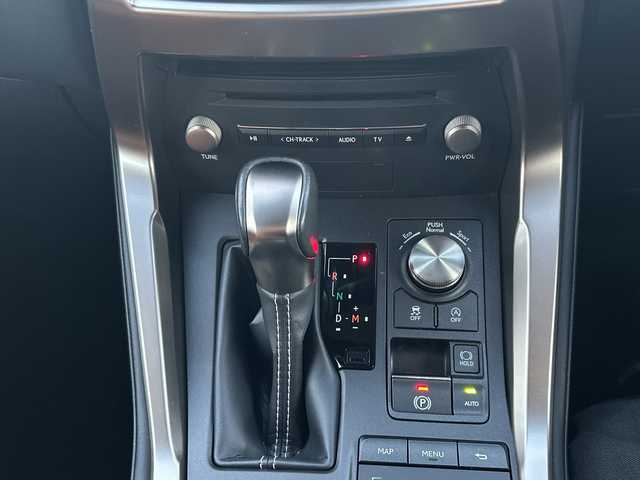 レクサス ＮＸ 愛媛県 2019(平31)年 6.9万km ソニッククォーツ 純正ナビ/ブラインドスポットモニター/バックカメラ/衝突軽減システム/シートヒーター/ビルトインETC/コーナーセンサー前後/合皮シート/クルーズコントロール追従あり/ドライブレコーダー前後/レーンキープアシスト/オートハイビーム/フォグランプ/パドルシフト/スマートキー/横滑り防止装置/純正フロアマット/純正17AW