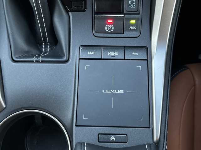 レクサス ＮＸ 愛媛県 2019(平31)年 6.9万km ソニッククォーツ 純正ナビ/ブラインドスポットモニター/バックカメラ/衝突軽減システム/シートヒーター/ビルトインETC/コーナーセンサー前後/合皮シート/クルーズコントロール追従あり/ドライブレコーダー前後/レーンキープアシスト/オートハイビーム/フォグランプ/パドルシフト/スマートキー/横滑り防止装置/純正フロアマット/純正17AW