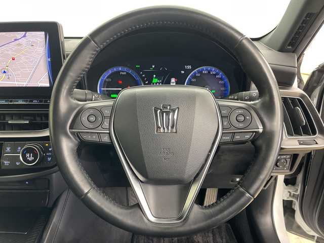 トヨタ クラウン ハイブリッド RS アドバンス Four 道央・札幌 2021(令3)年 5.8万km プレシャスホワイトパール ・ワンオーナー/・4WD/・寒冷地仕様/・純正ナビ&TV&CD&DVD&BT&SD&Miracast/・バックカメラ/・トヨタセーフティセンス/・ブラインドスポットモニター/・レーダークルーズコントロール/・ヘッドアップディスプレイ/・レザーシート/・前席パワーシート/・前席シートヒーター/・前席ベンチレーション/・置くだけ充電/・社外前後ドライブレコーダー/・AC100V/・純正エンジンスターター/・LEDヘッドライト/・オートライト/・スマートキー