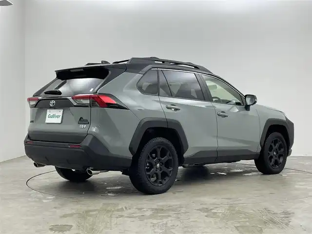 トヨタ ＲＡＶ４ HV アドベンチャー オフロードPKGⅡ 埼玉県 2024(令6)年 0.2万km 緑Ⅱ 純正10.5インチナビ/シートヒーター/シートベンチレーション/シートメモリー/ステアリングヒーター/トヨタセーフティーセンス/パーキングサポートブレーキ/パノラミックビューモニター/ブラインドスポットモニター/レーダークルーズコントロール/アドベンチャークロスバー/LEDオートライト/オートハイビーム/自動防眩インナーミラー/ビルトインETC2.0/ドラレコ前後