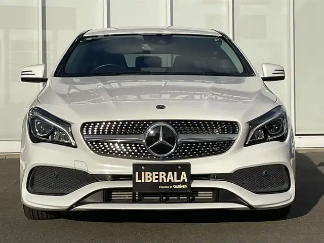 メルセデス・ベンツ ＣＬＡ１８０ Sブレイク AMG スタイル 茨城県 2018(平30)年 2.6万km カルサイトホワイト レーダーセーフティーパッケージ/純正ナビ/CD.DVD/フルセグTV/Bluetooth/バックカメラ/電動リアゲート/ブラインドスポットアシスト/パドルシフト/ACC/ブラックハーフレザーシート/シートヒーター（D/N席）/純正18インチAw/ACC/レーンキープアシスト