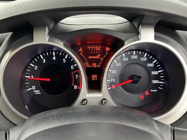 日産 ジューク 15RX 福岡県 2011(平23)年 7.8万km ラディアントレッド 社外ナビ（Ｂｌｕｅｔｏｏｔｈ，フルセグＴＶ）　/前後ドライブレコーダー　/ＥＴＣ　/電動格納式ドアミラー　/オートライト　/ドアバイザー　/リモコンキー　/純正フロアマット　/社外アルミホイールスタッドレスタイヤ車載