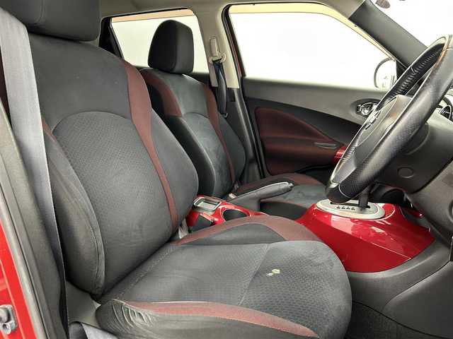 日産 ジューク 15RX 福岡県 2011(平23)年 7.8万km ラディアントレッド 社外ナビ（Ｂｌｕｅｔｏｏｔｈ，フルセグＴＶ）　/前後ドライブレコーダー　/ＥＴＣ　/電動格納式ドアミラー　/オートライト　/ドアバイザー　/リモコンキー　/純正フロアマット　/社外アルミホイールスタッドレスタイヤ車載