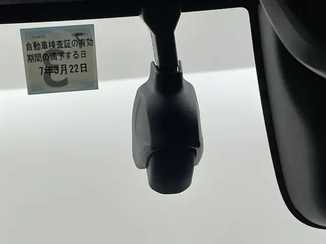 ホンダ ヴェゼル ハイブリッド e:HEV PLaY 埼玉県 2022(令4)年 1.3万km プレミアムサンライトホワイトパール 純正９型ナビ　フルセグＴＶ　カープレイ　パノラマルーフ　ハーフホワイトレザー　シートヒーター　ステアリングヒーター　電動リアゲート　衝突軽減　バックカメラ　コーナーセンサー　アダプティブクルーズ