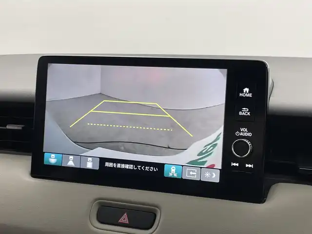 ホンダ ヴェゼル ハイブリッド e:HEV PLaY 埼玉県 2022(令4)年 1.3万km プレミアムサンライトホワイトパール 純正９型ナビ　フルセグＴＶ　カープレイ　パノラマルーフ　ハーフホワイトレザー　シートヒーター　ステアリングヒーター　電動リアゲート　衝突軽減　バックカメラ　コーナーセンサー　アダプティブクルーズ