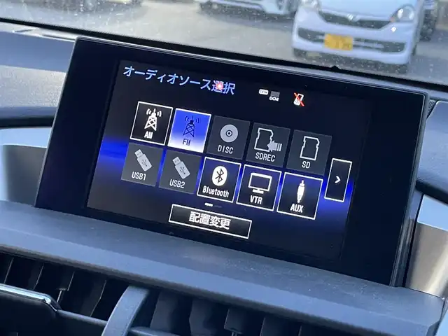 レクサス ＮＸ 200t 滋賀県 2016(平28)年 4.4万km ホワイトノーヴァガラスフレーク 禁煙車/純正ナビ/CD/DVD/Bluetooth/フルセグテレビ/パノラミックビューモニター/プリクラッシュセーフティ/レーダークルーズコントロール/OP18インチアルミホイール/ブラインドスポットモニター/ヘッドアップディスプレイ/レーンディパーチャーアラート/三眼LEDヘッドライト/フォグランプ/パワーバックドア/クリアランスソナー/アイドリングストップ/黒赤革シート/メモリーパワーシート/エアシート/シートヒーター /ステアリングヒーター/パドルシフト/前後ドライブレコーダー/ステアリングスイッチ/プッシュスタート/スマートキー
