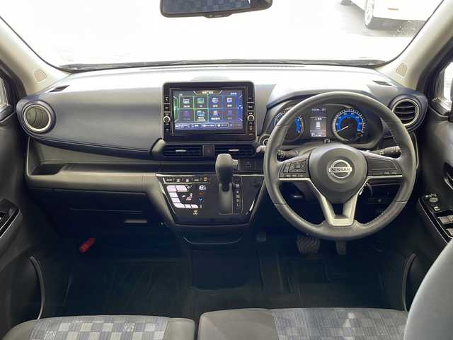 日産 デイズ ハイウェイスターX 栃木県 2022(令4)年 0.8万km アメジストパープル 純正9インチナビ/（BT/CD/USB/DVD/TV)/全方位カメラ/前後コーナーセンサー/前方ドラレコ/オートライト/LEDヘッドライト/横滑り防止装置/フォグランプ/スマートキー/プッシュスタート/アイドリングストップ/ステアリングスイッチ/電動格納ミラー/純正アルミホイール/純正フロアマット