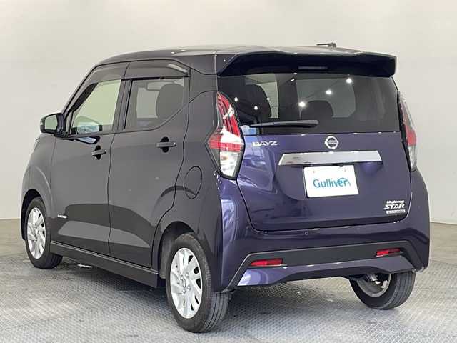 日産 デイズ ハイウェイスターX 栃木県 2022(令4)年 0.8万km アメジストパープル 純正9インチナビ/（BT/CD/USB/DVD/TV)/全方位カメラ/前後コーナーセンサー/前方ドラレコ/オートライト/LEDヘッドライト/横滑り防止装置/フォグランプ/スマートキー/プッシュスタート/アイドリングストップ/ステアリングスイッチ/電動格納ミラー/純正アルミホイール/純正フロアマット