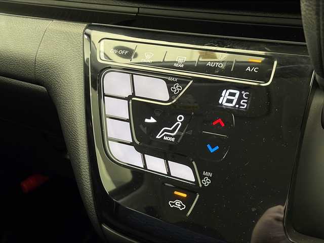 日産 デイズ ハイウェイスターX 栃木県 2022(令4)年 0.8万km アメジストパープル 純正9インチナビ/（BT/CD/USB/DVD/TV)/全方位カメラ/前後コーナーセンサー/前方ドラレコ/オートライト/LEDヘッドライト/横滑り防止装置/フォグランプ/スマートキー/プッシュスタート/アイドリングストップ/ステアリングスイッチ/電動格納ミラー/純正アルミホイール/純正フロアマット