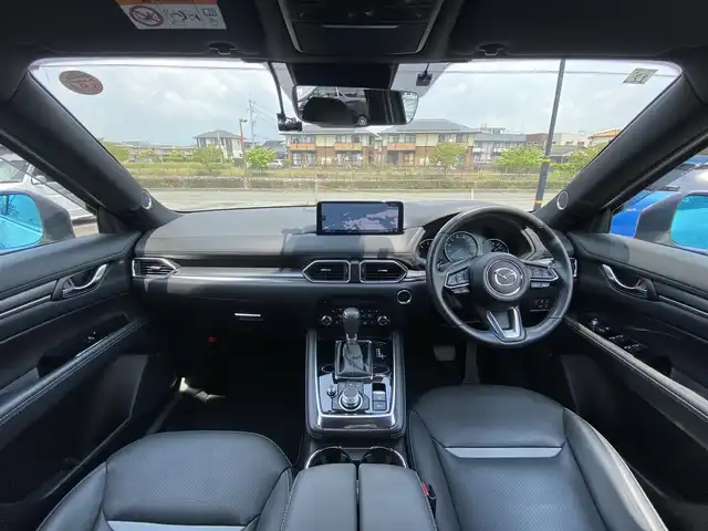 マツダ ＣＸ－８ XD スポーツアピアランス 福岡県 2023(令5)年 1.4万km プラチナクォーツメタリック ・１オーナー/・レーダークルーズコントロール/・純正メモリーナビ／ＵＳＢ／Ｂｌｕｅｔｏｏｔｈ／ＡｐｐｌｅＣａｒＰｌａｙ／ＣＤ／ＤＶＤ/・全方位カメラ/・黒革シート／シートヒーター/・前後ドライブレコーダー/・フルセグ/・社外ETC/・純正19AW/・プッシュスタート/・パーキングアシスト/・スマートキー/・スペアキー/・3列シート/・フルフラットシート/・パワーシート/・レーンキープアシスト/・オートライト/・LEDライト/・オートホールド/・ステアリングヒーター/・BOSEスピーカー/・保証書/・取扱説明書/・記録簿