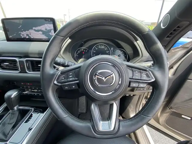 マツダ ＣＸ－８ XD スポーツアピアランス 福岡県 2023(令5)年 1.4万km プラチナクォーツメタリック ・１オーナー/・レーダークルーズコントロール/・純正メモリーナビ／ＵＳＢ／Ｂｌｕｅｔｏｏｔｈ／ＡｐｐｌｅＣａｒＰｌａｙ／ＣＤ／ＤＶＤ/・全方位カメラ/・黒革シート／シートヒーター/・前後ドライブレコーダー/・フルセグ/・社外ETC/・純正19AW/・プッシュスタート/・パーキングアシスト/・スマートキー/・スペアキー/・3列シート/・フルフラットシート/・パワーシート/・レーンキープアシスト/・オートライト/・LEDライト/・オートホールド/・ステアリングヒーター/・BOSEスピーカー/・保証書/・取扱説明書/・記録簿
