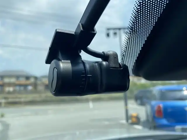 マツダ ＣＸ－８ XD スポーツアピアランス 福岡県 2023(令5)年 1.4万km プラチナクォーツメタリック ・１オーナー/・レーダークルーズコントロール/・純正メモリーナビ／ＵＳＢ／Ｂｌｕｅｔｏｏｔｈ／ＡｐｐｌｅＣａｒＰｌａｙ／ＣＤ／ＤＶＤ/・全方位カメラ/・黒革シート／シートヒーター/・前後ドライブレコーダー/・フルセグ/・社外ETC/・純正19AW/・プッシュスタート/・パーキングアシスト/・スマートキー/・スペアキー/・3列シート/・フルフラットシート/・パワーシート/・レーンキープアシスト/・オートライト/・LEDライト/・オートホールド/・ステアリングヒーター/・BOSEスピーカー/・保証書/・取扱説明書/・記録簿