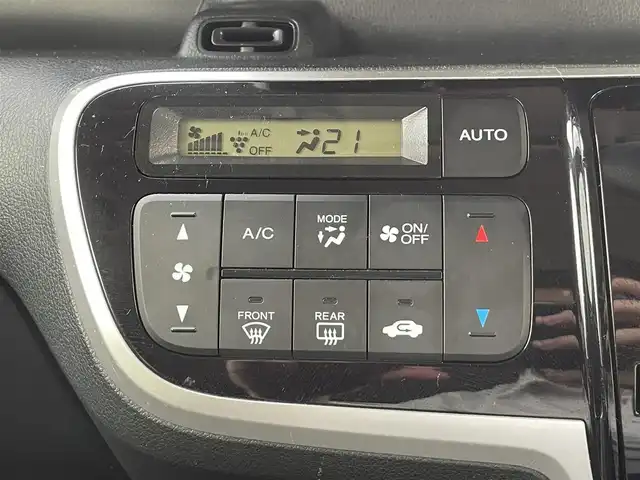 ホンダ Ｎ ＢＯＸ G Lパッケージ 愛知県 2017(平29)年 3.4万km クリスタルブラックパール /禁煙車//純正メモリーナビ(VXM-174CSi)//ワンセグTV//バックカメラ/ビルトインETC//360°スーパーUV・IRカットガラス//左側パワースライドドア//ハロゲンヘッドライト//ステアリングスイッチ//アレルクリーンシート//プラズマクラスター//後席サンシェード//ヒルスタートアシスト//ECONモード//アイドリングストップ//プッシュスタート//電動格納ミラーウインカー//純正フロアマット//純正ドアバイザー//新車保証書/取扱説明書