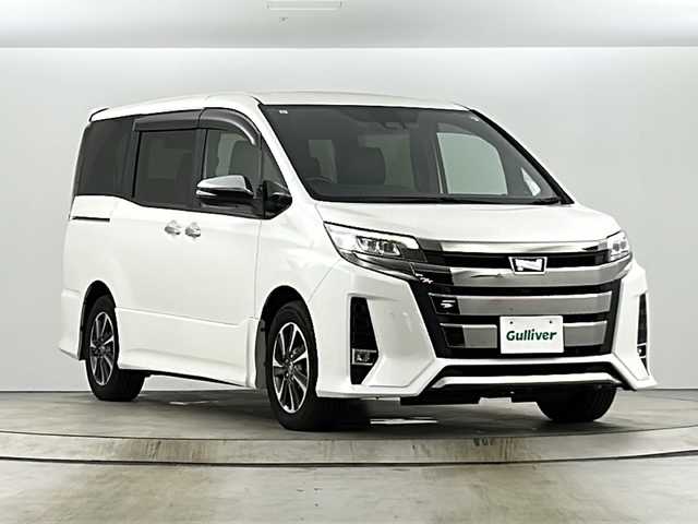 トヨタ ノア Si ダブルバイビーⅢ 愛知県 2021(令3)年 4.2万km ホワイトパールクリスタルシャイン 純正9型ナビ【CD/DVD/Bluetooth/フルセグ】/純正フリップダウンモニター/バックカメラ/ビルドインETC/前後ドライブレコーダー/両側パワースライドドア/クルーズコントロール/トヨタセーフティーセンス/・レーンキープアシスト/・衝突軽減ブレーキ/・オートマチックハイビーム/ウォークスルー/純正16インチアルミホイール/純正フロアマット/純正ドアバイザー/ウィンカーミラー/禁煙車