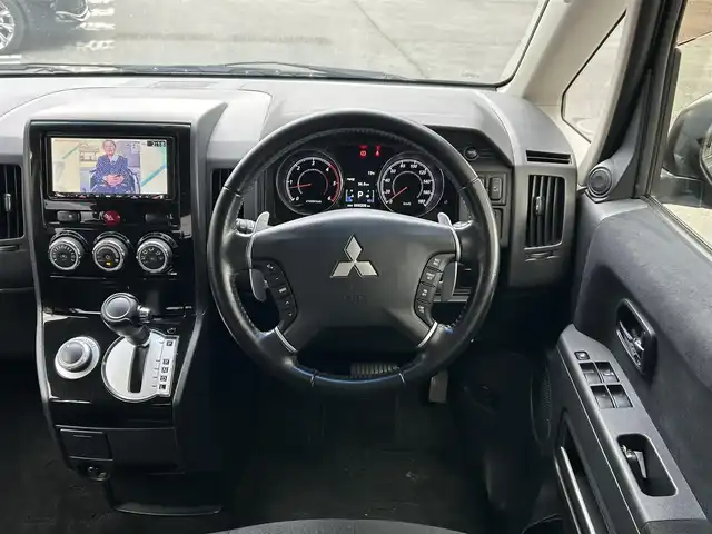 三菱 デリカＤ：５ D－Power package 岩手県 2017(平29)年 7万km ダイヤモンドブラックマイカ 4WD/アルパインフリップダウンモニター/両側パワースライドドア/クルーズコントロール/バックカメラ/フルセグTV/Bluetooth/CD、DVD/ステアリングスイッチ/パドルシフト/ビルトインETC/純正キセノンヘッドライト/フォグランプ/オートライト/純正18インチアルミホイール/純正フロアマット