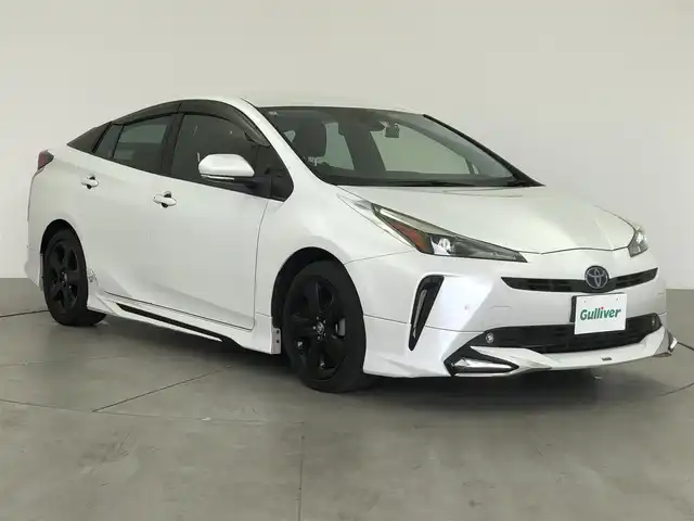 トヨタ プリウス S ツーリングセレ ブラックED 愛知県 2021(令3)年 5.4万km プラチナホワイトパールマイカ モデリスタエアロ（フロント/サイド/リアアンダー）/ディスプレイオーディオ/（AM/FM/BT)/バックカメラ/トヨタセーフティセンス/・衝突被害軽減システム/・レーンキープアシスト/・標識検知/・クリアランスソナー/・アダクティブクルーズコントロール/EVモード/ドライブモード/オートマチックハイビーム/トノカバー/ドアバイザー/純正17インチAW/純正フロアマット/純正LEDヘッドライト/カーテンエアバッグ