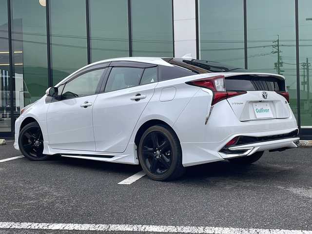 トヨタ プリウス S ツーリングセレ ブラックED 福岡県 2021(令3)年 5.4万km プラチナホワイトパールマイカ モデリスタエアロ（フロント/サイド/リアアンダー）/ディスプレイオーディオ/（AM/FM/BT)/バックカメラ/トヨタセーフティセンス/・衝突被害軽減システム/・レーンキープアシスト/・標識検知/・クリアランスソナー/・アダクティブクルーズコントロール/EVモード/ドライブモード/オートマチックハイビーム/トノカバー/ドアバイザー/純正17インチAW/純正フロアマット/純正LEDヘッドライト/カーテンエアバッグ