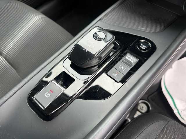 日産 ノート X 大阪府 2021(令3)年 1.6万km ピュアホワイトパール 純正９インチナビ　/フルセグ　/Ｂｌｕｅｔｏｏｔｈ　/バックカメラ　/ドライブレコーダー　/前後コーナーセンサー　/ＬＥＤヘッドライト　/オートハイビーム　/フロアーマット　/サイドバイザー　/ＥＴＣ
