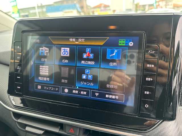 日産 ノート X 大阪府 2021(令3)年 1.6万km ピュアホワイトパール 純正９インチナビ　/フルセグ　/Ｂｌｕｅｔｏｏｔｈ　/バックカメラ　/ドライブレコーダー　/前後コーナーセンサー　/ＬＥＤヘッドライト　/オートハイビーム　/フロアーマット　/サイドバイザー　/ＥＴＣ