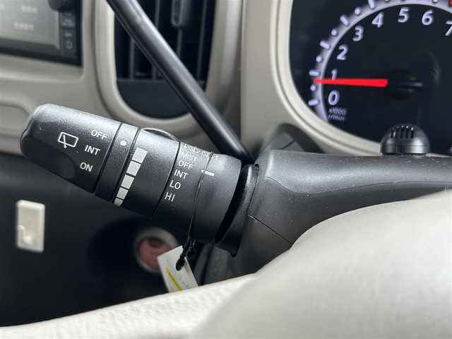 日産 キューブ 15X Vセレクション 長崎県 2017(平29)年 12.1万km ビターショコラ ・ワンオーナー/・取扱説明書/・スペアキー(1本)/・純正ナビ（AM/FM/TV/CD/SD）/・ブルートゥース/・プッシュスタート/・スマートキー/・ステアリングスイッチ/・革巻きステアリング/・USB/・ビルトインETC/・アイドリングストップ/・オートライト/・バックビューモニター/・VDC/・運転席・助手席SRSエアバッグ/・エンジンイモビライザー/・純正エアロ(フロント・サイド・リア)/・純正フォグランプフィニッシャー/・純正エキゾーストフィニッシャー