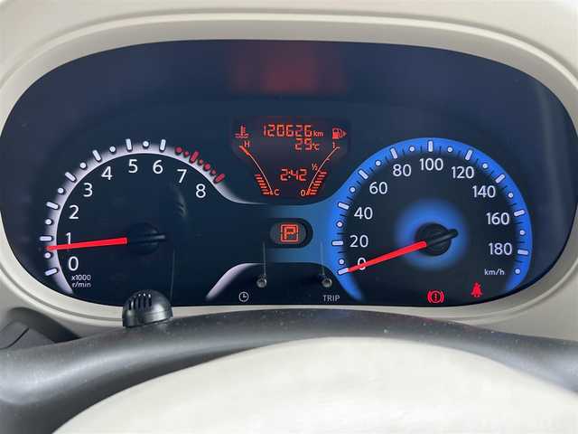 日産 キューブ 15X Vセレクション 長崎県 2017(平29)年 12.1万km ビターショコラ ・ワンオーナー/・取扱説明書/・スペアキー(1本)/・純正ナビ（AM/FM/TV/CD/SD）/・ブルートゥース/・プッシュスタート/・スマートキー/・ステアリングスイッチ/・革巻きステアリング/・USB/・ビルトインETC/・アイドリングストップ/・オートライト/・バックビューモニター/・VDC/・運転席・助手席SRSエアバッグ/・エンジンイモビライザー/・純正エアロ(フロント・サイド・リア)/・純正フォグランプフィニッシャー/・純正エキゾーストフィニッシャー