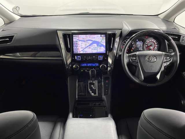 トヨタ アルファード S Cパッケージ 広島県 2019(令1)年 4万km ホワイトパールクリスタルシャイン ツインムーンルーフ/ALPINE11型ナビ/ALPINE後席モニター/三眼LEDヘッドライト/パワーバックドア/パワーシート/ポジションメモリー/シートヒーター/ベンチレーション/ステアリングヒーター/パワーオットマン/両側パワースライドドア/バックカメラ/セーフティセンス/・プリクラッシュセーフティ/・レーンディパーチャーアラート/・アダプティブハイビーム/・レーダークルーズコントロール/純正18インチAW/ETC/USB/HDMI入力端子