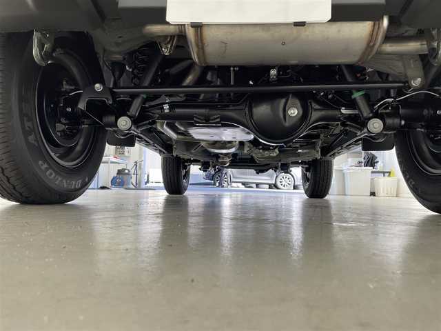 スズキ ジムニー シエラ JC 滋賀県 2025(令7)年 0.1千km ジャングルグリーン 登録済未使用車/シートヒーター/クルーズコントロール/オートライト/オートハイビーム/ＬＥＤ/ダウンヒルアシストコントロール/後方クリアランスソナー/レーンキープアシスト/衝突軽減システム/電格ミラー/スマートキー/プッシュスタート