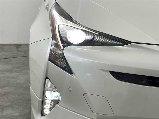 トヨタ プリウス A ツーリングセレクション 福島県 2016(平28)年 5.8万km ホワイトパールクリスタルシャイン トヨタセーフティーセンス　/・PCS/・レーダークルーズコントロール/・オートハイビーム/・HUD/・クリアランスソナー/バックカメラ　/純正ＳＤナビ/【AM/FM/DVD/CD/Bluetooth/フルセグ】/型式：DSZT-YC4T/ドライブレコーダー　/レザーシート　/シートヒーター　/プッシュスタート　/・スマートキー　/ＥＴＣ　/ＬＥＤライト　/・オートライト　/・ウィンカーミラー/ステアリングスイッチ/・革巻きステアリング/・チルトステアリング/横滑り防止装置/・アイドリングストップ