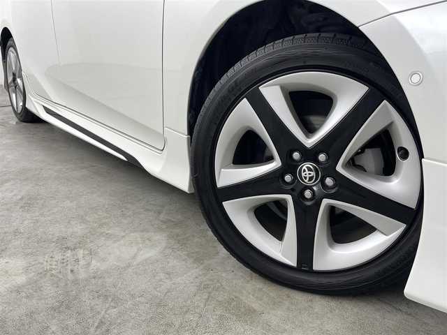 トヨタ プリウス A ツーリングセレクション 福島県 2016(平28)年 5.8万km ホワイトパールクリスタルシャイン トヨタセーフティーセンス　/・PCS/・レーダークルーズコントロール/・オートハイビーム/・HUD/・クリアランスソナー/バックカメラ　/純正ＳＤナビ/【AM/FM/DVD/CD/Bluetooth/フルセグ】/型式：DSZT-YC4T/ドライブレコーダー　/レザーシート　/シートヒーター　/プッシュスタート　/・スマートキー　/ＥＴＣ　/ＬＥＤライト　/・オートライト　/・ウィンカーミラー/ステアリングスイッチ/・革巻きステアリング/・チルトステアリング/横滑り防止装置/・アイドリングストップ