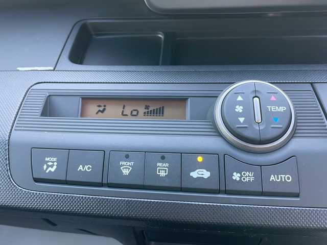 ホンダ フリード スパイク GL 岩手県 2012(平24)年 3.1万km ポリッシュドメタルメタリック 社外ナビ/ワンセグTV/バックカメラ/両側パワースライドドア/横滑り防止装置/オートライト/HIDヘッドライト/スマートキー/電動格納ミラー/純正15インチAW/純正フロアマット/ドアバイザー/取扱説明書バックカメラ