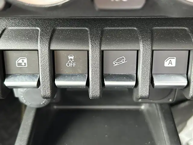 スズキ ジムニー XC 愛媛県 2021(令3)年 1.5万km ブルーイッシュブラックパール3 1オーナー/純正7型ナビ(AM/FM/CD/DVD/BT/フルセグTV)/バックカメラ/クルーズコントロール/ドライブレコーダー/純正フロアマット/純正ドアバイザー/全席シートヒーター/ヒートミラー/電格ミラー/ヘッドライトウォッシャー/ETC/ISOFIX/シガーソケット/LEDヘッドライト/APIO背面タイヤカバー/現状サマー(純正AW)(175/80/R16)/BRIDGESTONE DUELER H/T 684II