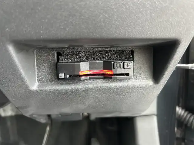 スズキ ジムニー XC 愛媛県 2021(令3)年 1.5万km ブルーイッシュブラックパール3 1オーナー/純正7型ナビ(AM/FM/CD/DVD/BT/フルセグTV)/バックカメラ/クルーズコントロール/ドライブレコーダー/純正フロアマット/純正ドアバイザー/全席シートヒーター/ヒートミラー/電格ミラー/ヘッドライトウォッシャー/ETC/ISOFIX/シガーソケット/LEDヘッドライト/APIO背面タイヤカバー/現状サマー(純正AW)(175/80/R16)/BRIDGESTONE DUELER H/T 684II