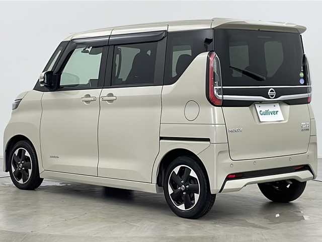 日産 ルークス HWS X プロパイロットED 福島県 2020(令2)年 3.3万km フローズンバニラパール ・純正ナビ&フルセグTV&CD&DVD&BT/・両側パワースライドドア/・ハンズフリーパワースライドドア/・全方位カメラ/・プロパイロット/・エマージェンシーブレーキ/・前方衝突予測警報/・踏み間違い防止機能/・車線逸脱警報/・ふらつき警報機能/・先行車発進お知らせ/・アイドリングストップ/・横滑り防止装置/・純正ドライブレコーダー/・ステアリングスイッチ/・電動パーキングブレーキ/・純正フロアマット/・電動格納ミラー/・プッシュスタート/・LEDヘッドライトフォグ/・オートマチックハイビーム/・オートライト/・スマートキー/・取扱説明書