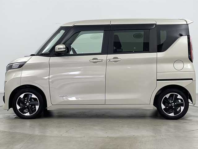日産 ルークス HWS X プロパイロットED 福島県 2020(令2)年 3.3万km フローズンバニラパール ・純正ナビ&フルセグTV&CD&DVD&BT/・両側パワースライドドア/・ハンズフリーパワースライドドア/・全方位カメラ/・プロパイロット/・エマージェンシーブレーキ/・前方衝突予測警報/・踏み間違い防止機能/・車線逸脱警報/・ふらつき警報機能/・先行車発進お知らせ/・アイドリングストップ/・横滑り防止装置/・純正ドライブレコーダー/・ステアリングスイッチ/・電動パーキングブレーキ/・純正フロアマット/・電動格納ミラー/・プッシュスタート/・LEDヘッドライトフォグ/・オートマチックハイビーム/・オートライト/・スマートキー/・取扱説明書