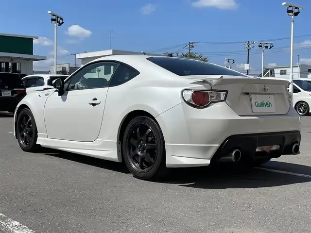 トヨタ ８６ GT リミテッド 東京都 2013(平25)年 7.5万km サテンホワイトパール 純正7型ワイドHDDナビ＆フルセグ/・BluetoothAudio/・CD/SD/DVD/AM/FM/ハーフレザーシート/・前席シートヒーター/LEDクリアランスソナー付/・HIDヘッドライト/１７インチ社外AW/TEIN車高調/バックカメラ/フォグランプ/純正フロアマット/プッシュエンジンスタート/スマートキー/保証書＆取扱説明書