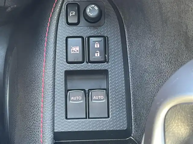 トヨタ ８６ GT リミテッド 東京都 2013(平25)年 7.5万km サテンホワイトパール 純正7型ワイドHDDナビ＆フルセグ/・BluetoothAudio/・CD/SD/DVD/AM/FM/ハーフレザーシート/・前席シートヒーター/LEDクリアランスソナー付/・HIDヘッドライト/１７インチ社外AW/TEIN車高調/バックカメラ/フォグランプ/純正フロアマット/プッシュエンジンスタート/スマートキー/保証書＆取扱説明書