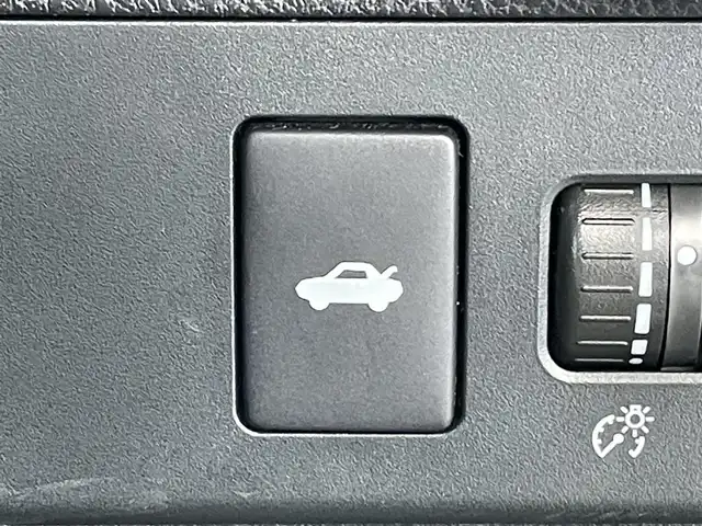 トヨタ ８６ GT リミテッド 東京都 2013(平25)年 7.5万km サテンホワイトパール 純正7型ワイドHDDナビ＆フルセグ/・BluetoothAudio/・CD/SD/DVD/AM/FM/ハーフレザーシート/・前席シートヒーター/LEDクリアランスソナー付/・HIDヘッドライト/１７インチ社外AW/TEIN車高調/バックカメラ/フォグランプ/純正フロアマット/プッシュエンジンスタート/スマートキー/保証書＆取扱説明書