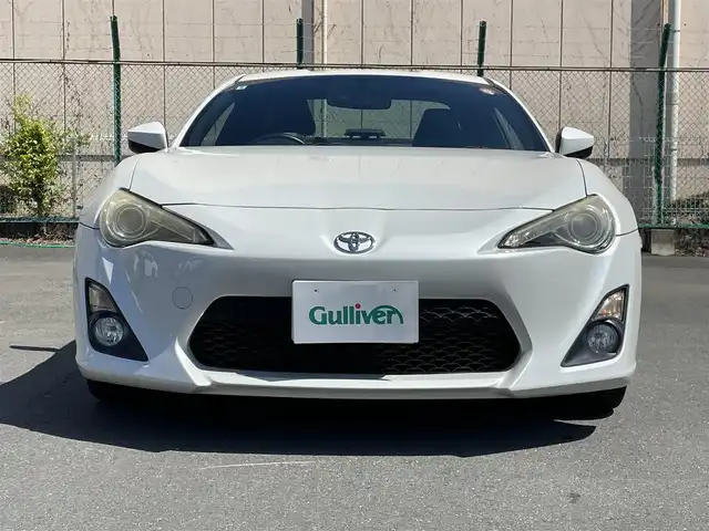 トヨタ ８６ GT リミテッド 東京都 2013(平25)年 7.5万km サテンホワイトパール 純正7型ワイドHDDナビ＆フルセグ/・BluetoothAudio/・CD/SD/DVD/AM/FM/ハーフレザーシート/・前席シートヒーター/LEDクリアランスソナー付/・HIDヘッドライト/１７インチ社外AW/TEIN車高調/バックカメラ/フォグランプ/純正フロアマット/プッシュエンジンスタート/スマートキー/保証書＆取扱説明書