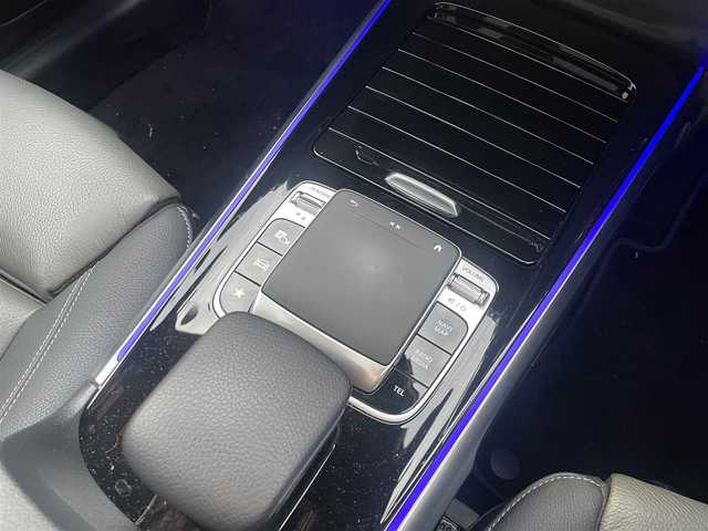 メルセデス・ベンツ ＧＬＢ２００ｄ AMGライン 東京都 2020(令2)年 4.6万km コスモスブラック パノラマルーフ/純正ナビ/フルセグTV/純正USB/BTオーディオ/360°カメラ/レザーシート/シートヒーター/メモリー付パワーシート/純正OPドライブレコーダー/ACC/BSM/レーンキープ