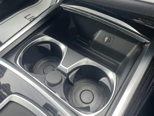 ＢＭＷ ７４０ｉ Mスポーツ 滋賀県 2019(平31)年 4.2万km 黒 サンルーフ /黒革/・全席シートヒーター /・全席ベンチレーション/・シートマッサージ/後席モニター/純正ナビ（CD/DVD/DTV/BT）/harman/kardonサウンド/360°カメラ/ヘッドアップディスプレイ/ACC/BSM/LKA/アンビエントライト/純正Laserlight/純正20インチAW