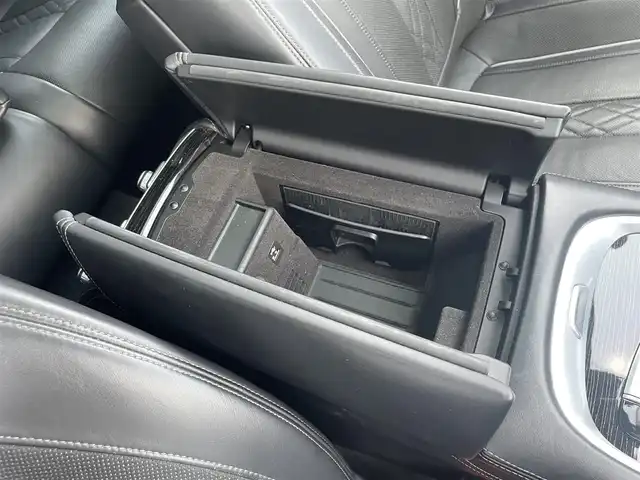 ＢＭＷ ７４０ｉ Mスポーツ 滋賀県 2019(平31)年 4.2万km 黒 サンルーフ /黒革/・全席シートヒーター /・全席ベンチレーション/・シートマッサージ/後席モニター/純正ナビ（CD/DVD/DTV/BT）/harman/kardonサウンド/360°カメラ/ヘッドアップディスプレイ/ACC/BSM/LKA/アンビエントライト/純正Laserlight/純正20インチAW