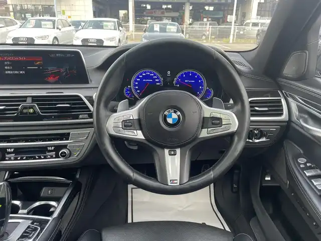 ＢＭＷ ７４０ｉ Mスポーツ 滋賀県 2019(平31)年 4.2万km 黒 サンルーフ /黒革/・全席シートヒーター /・全席ベンチレーション/・シートマッサージ/後席モニター/純正ナビ（CD/DVD/DTV/BT）/harman/kardonサウンド/360°カメラ/ヘッドアップディスプレイ/ACC/BSM/LKA/アンビエントライト/純正Laserlight/純正20インチAW
