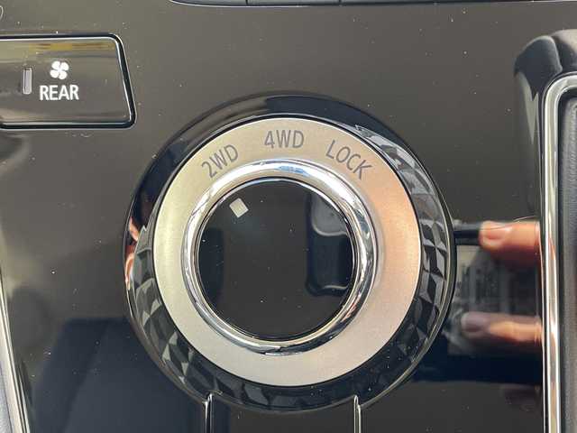 三菱 デリカＤ：５ シャモニー 愛知県 2025(令7)年 0.1千km 白 登録済未使用車/両側パワースライドドア/レーダークルーズコントロール/シートヒーター/バックカメラ/電動リアゲート/パワーシート/純正アルミホイール/ブラインドスポットモニター/LEDヘッドライト/パドルシフト/ステアリングヒーター/オートマチックハイビーム/衝突軽減システム/ステアリングスイッチ/スマートキー/プッシュスタート