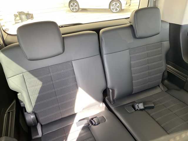 三菱 デリカＤ：５ シャモニー 愛知県 2025(令7)年 0.1千km 白 登録済未使用車/両側パワースライドドア/レーダークルーズコントロール/シートヒーター/バックカメラ/電動リアゲート/パワーシート/純正アルミホイール/ブラインドスポットモニター/LEDヘッドライト/パドルシフト/ステアリングヒーター/オートマチックハイビーム/衝突軽減システム/ステアリングスイッチ/スマートキー/プッシュスタート